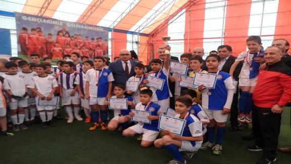 Okullararası Küçükler Futbol Turnuvası