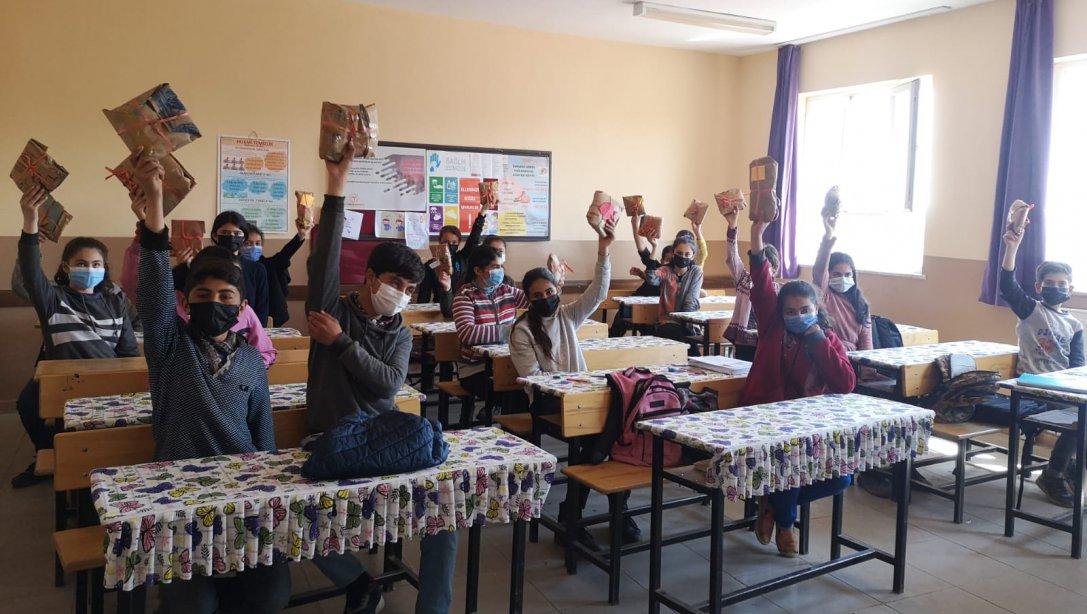 Körfez Anaokulu Öğrencilerinden, Bitlis Güzelsu Köyü Öğrencilerine Yardım