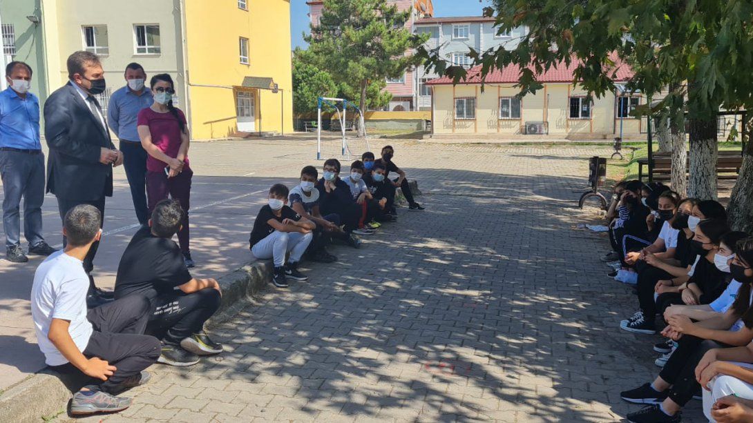 Ahmet Taner Kışlalı İlkokulu ve Çelik Sanayi Ortaokulu Ziyaretleri