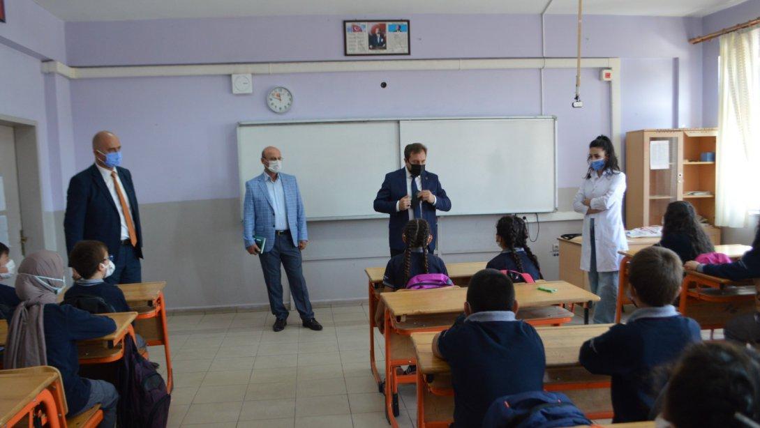 Uluğbey Ortaokulu ve Çamlıtepe Mesleki ve Teknik Anadolu Lisesi Ziyaretleri
